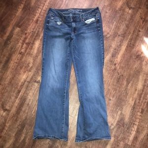 Woman’s American Eagle Jeans